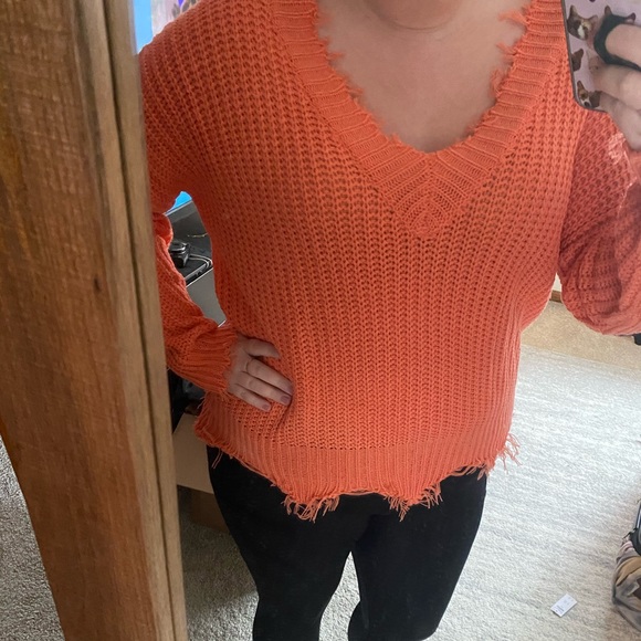 Coral distressed sweater - Picture 2 of 2